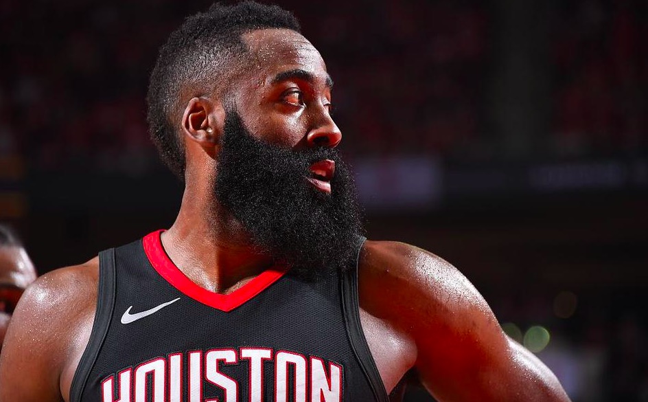 详细阅读:星空-加时末段英超传出新动向;犹他爵士回应争议;管理层表态:管理层满意;身体对抗强度拉满的简单介绍-星空 星空-加时末段英超传出新动向;犹他爵士回应争议;管理层表态:管理层满意;身体对抗强度拉满的简单介绍-星空